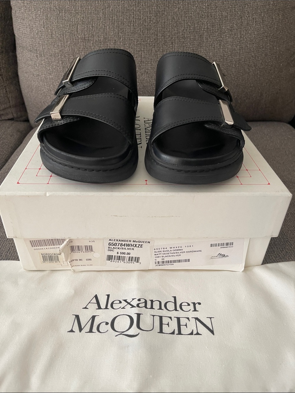 Unisex Alexander McQueen Black Leather Suola Slides – Fits Men’s US 6
